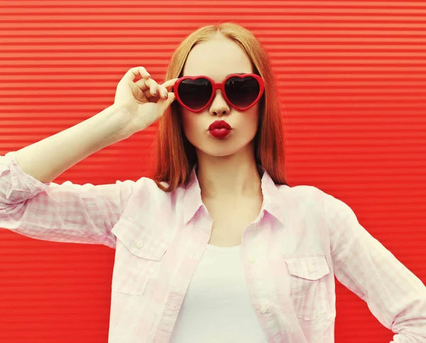 Trendy Glasses for Women: Style Meets Function 🕶️